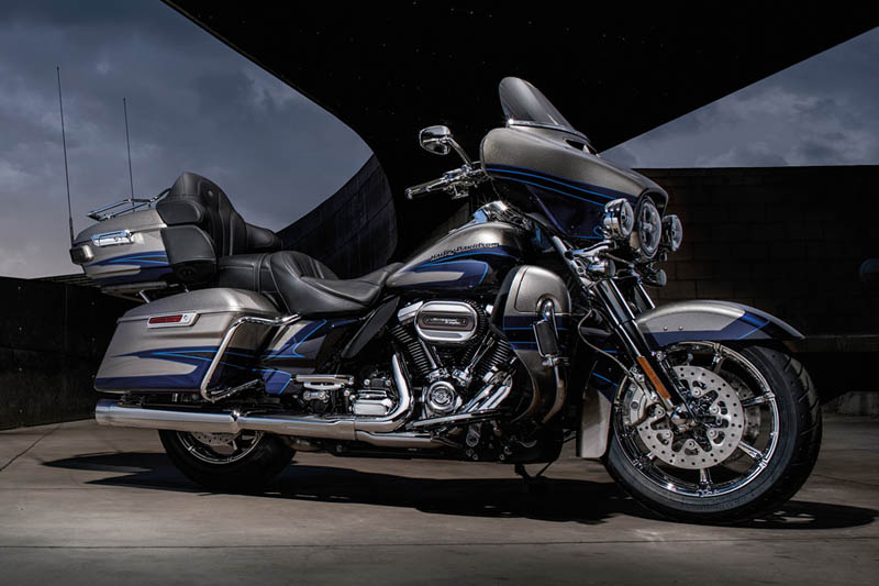 2017 Harley-Davidson Electra Glide® CVO™ Limited | Champion Harley-Davidson