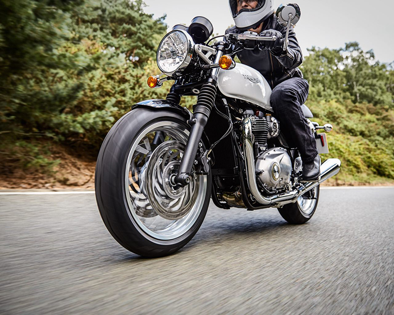 2018 triumph thruxton
