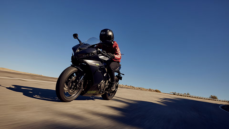 2025 Triumph Daytona 660 at Martin Moto