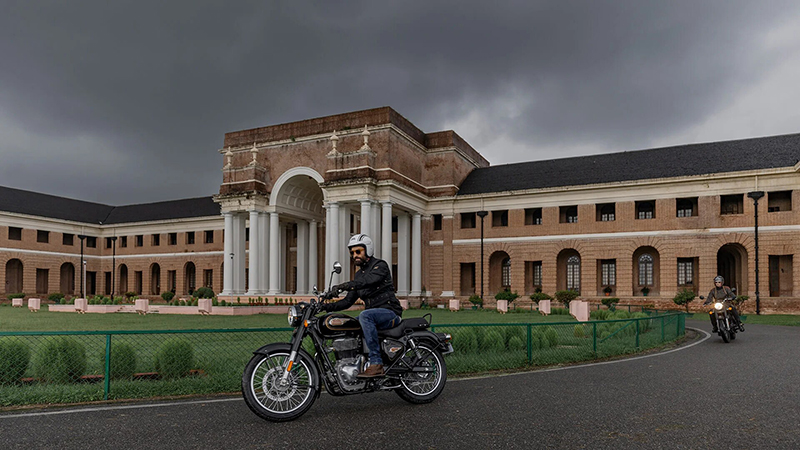 2024 Royal Enfield Bullet 350 at Randy's Cycle