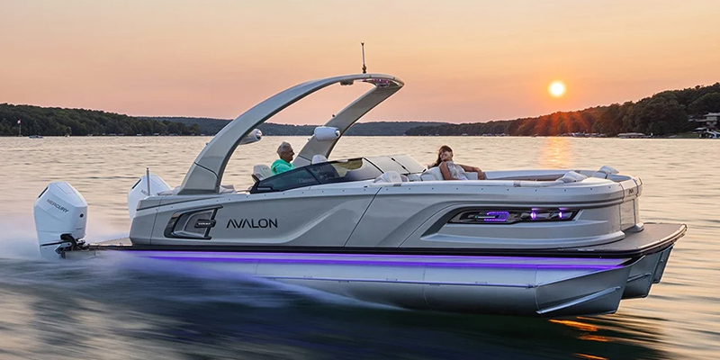 Excalibur Versatile Rear Bench Windshield - 27 FT at Shift Digital - Website Access - Metric