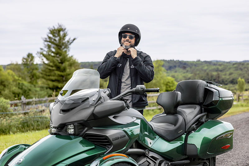 2025 Can-Am™ Spyder F3 Limited Special Series at Mount Rushmore Motorsports