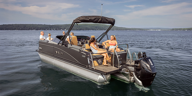 Catalina Quad Lounger Shift Windshield - 23 FT at Shift Digital - Website Access - Metric