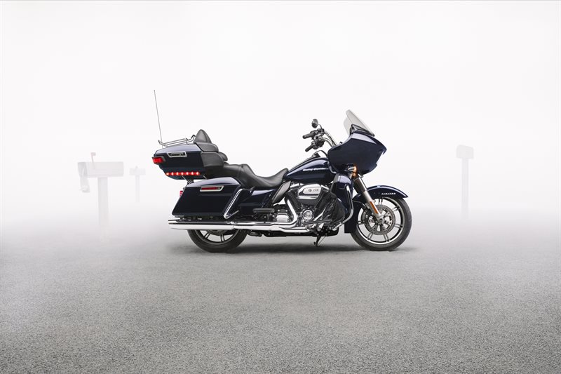 2020 Harley-Davidson Touring Road Glide Limited at Vandervest Harley-Davidson, Green Bay, WI 54303