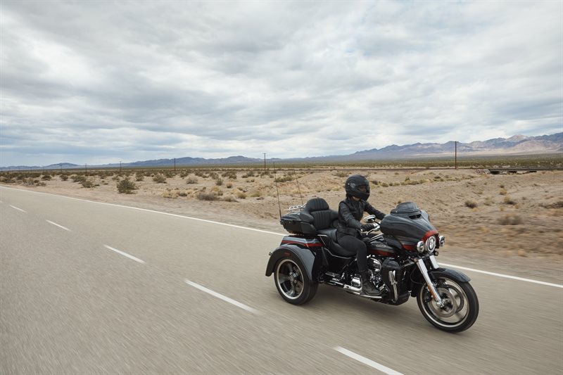 2020 Harley-Davidson Trike Tri Glide Ultra at Cox's Double Eagle Harley-Davidson