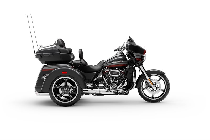 CVO Tri Glide at Zips 45th Parallel Harley-Davidson