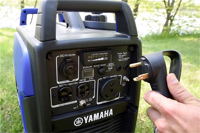 2021 Yamaha Power Portable Generator EF2200IS at Clawson Motorsports