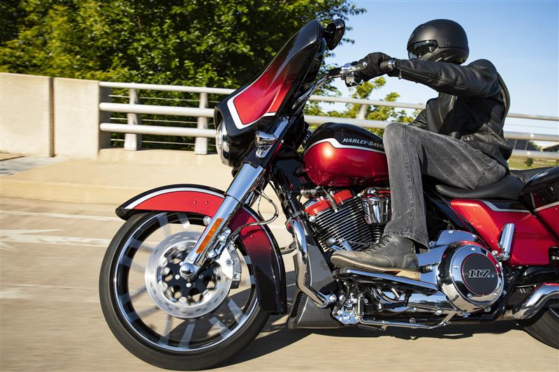 2021 Harley-Davidson Grand American Touring CVO Street Glide | Harley ...