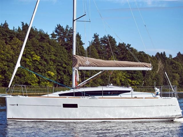 2020 Jeanneau Sun Odyssey 319 at Baywood Marina