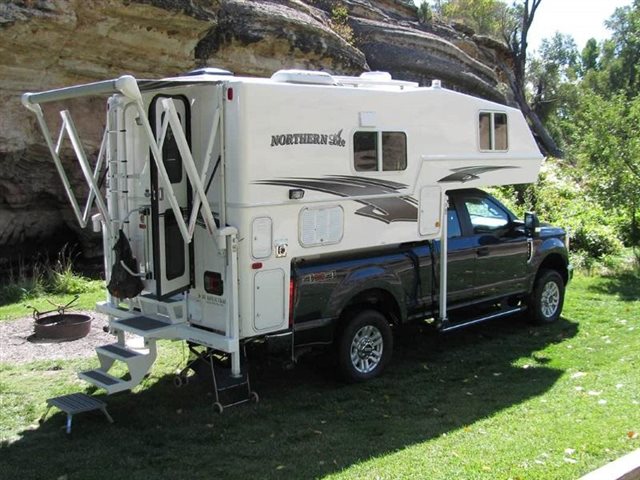 2020 Northern Lite Sportsman Edition 8-11EXSPWB Face-To-Face Dinette at Prosser's Premium RV Outlet