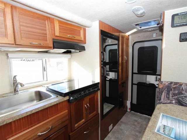 2020 Northern Lite Sportsman Edition 9-6SPWB Face-To-Face Dinette at Prosser's Premium RV Outlet