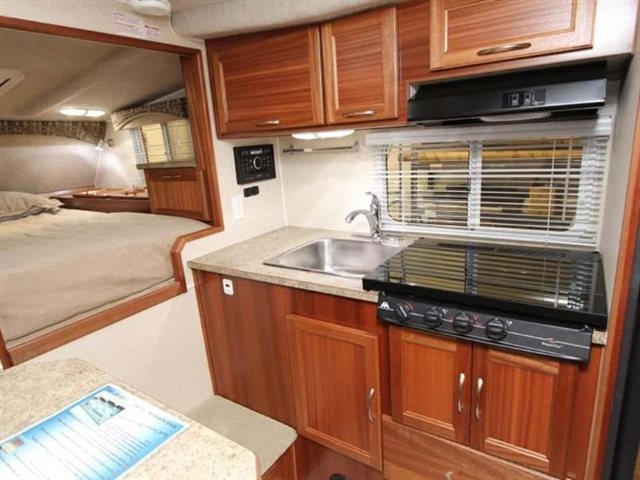 2020 Northern Lite Sportsman Edition 9-6SPWB Face-To-Face Dinette at Prosser's Premium RV Outlet