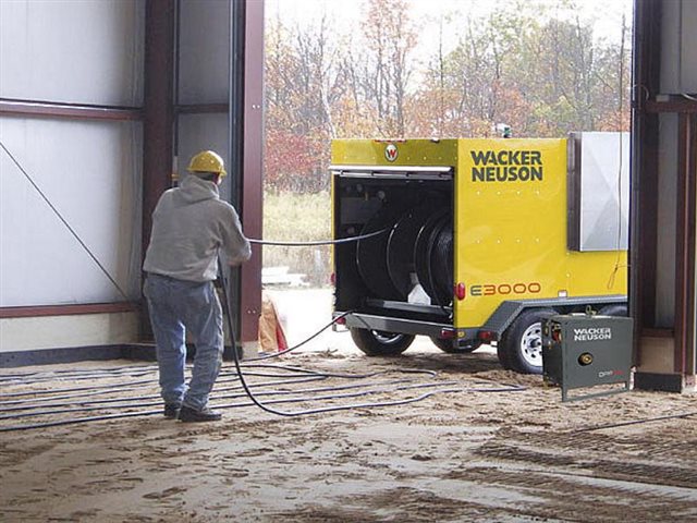 2020 Wacker Neuson Hydronic Surface Heaters E3000 W/ 3kW Gen at Wise Honda