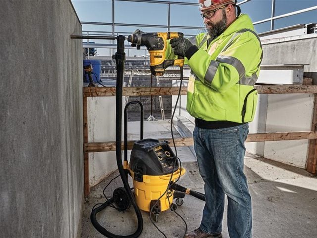 2022 DeWalt Dust Extractor DWV012 at McKinney Outdoor Superstore