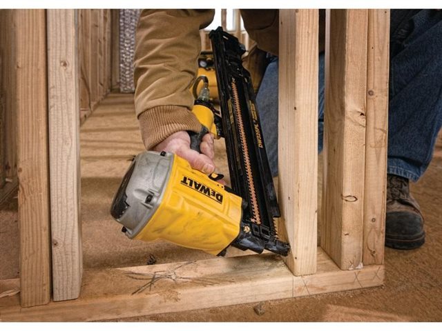 2022 DeWalt Finish & Brad Nailers DW45RN at McKinney Outdoor Superstore