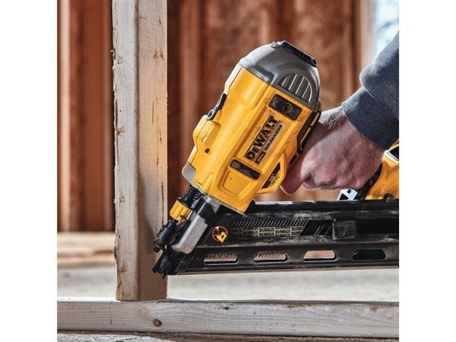 2022 DeWalt Finish & Brad Nailers DCN692B at McKinney Outdoor Superstore