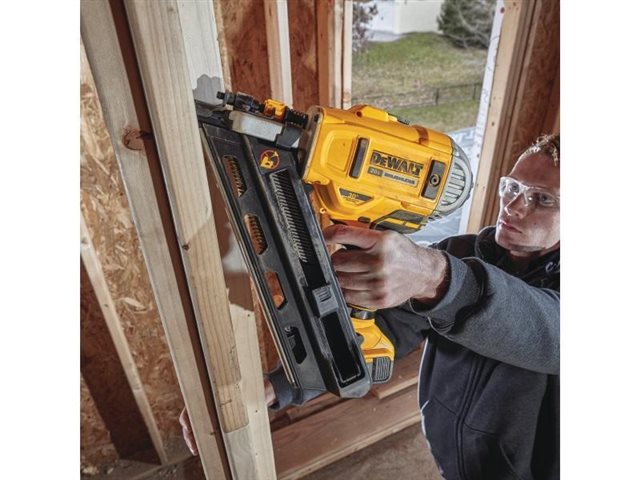 2022 DeWalt Finish & Brad Nailers DCN692B at McKinney Outdoor Superstore