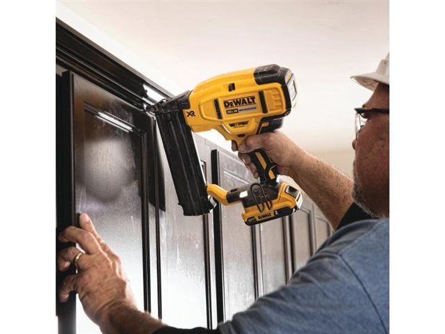 2022 DeWalt Finish & Brad Nailers DCN680B at McKinney Outdoor Superstore