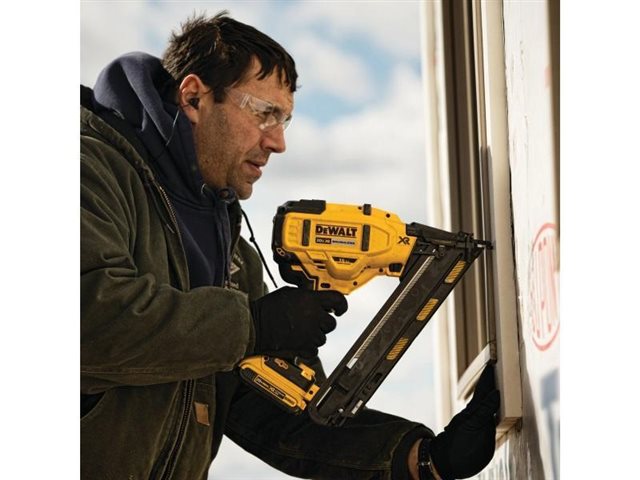 2022 DeWalt Finish & Brad Nailers DCN650B at McKinney Outdoor Superstore