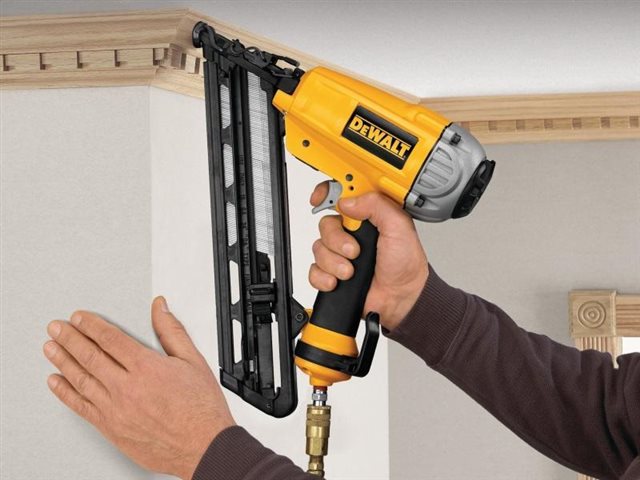 2022 DeWalt Finish & Brad Nailers D51276K at McKinney Outdoor Superstore