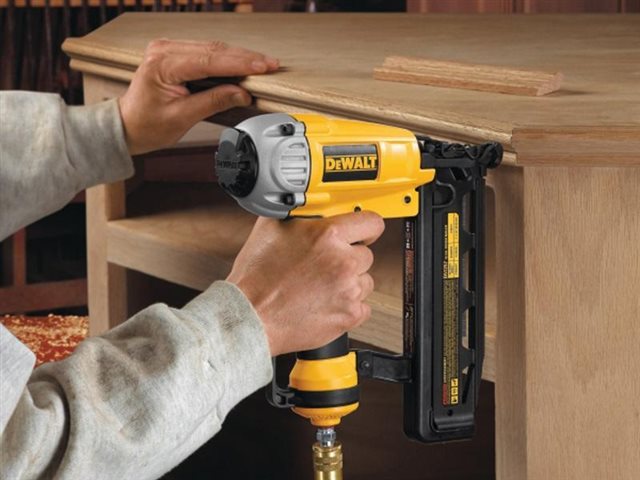 2022 DeWalt Finish & Brad Nailers D51257K at McKinney Outdoor Superstore