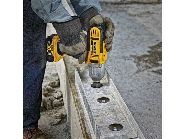 2022 DeWalt Impact Wrenches DCF889M2 at McKinney Outdoor Superstore