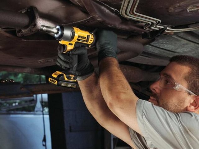 2022 DeWalt Impact Wrenches DCF813S2 at McKinney Outdoor Superstore