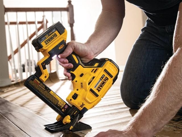 2022 DeWalt Staplers DCN682M1 at McKinney Outdoor Superstore