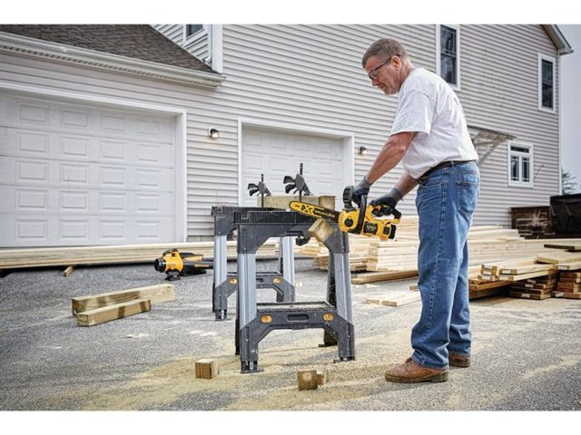 2021 DeWalt Chainsaws DCCS620B at McKinney Outdoor Superstore