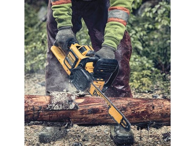 2021 DeWalt Chainsaws DCCS670B at McKinney Outdoor Superstore