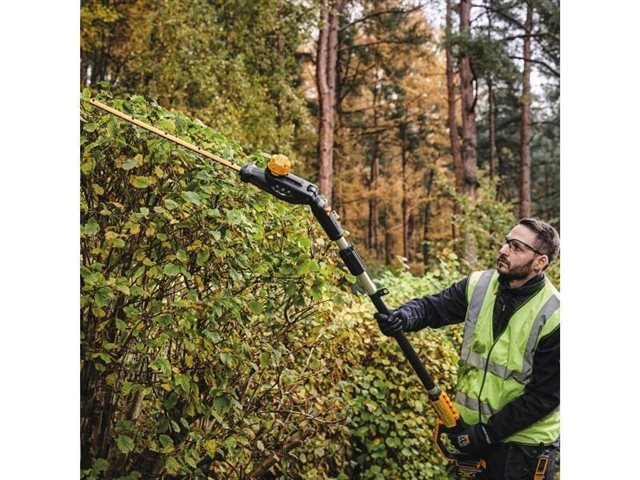 2021 DeWalt Hedge Trimmers DCPH820M1 at McKinney Outdoor Superstore