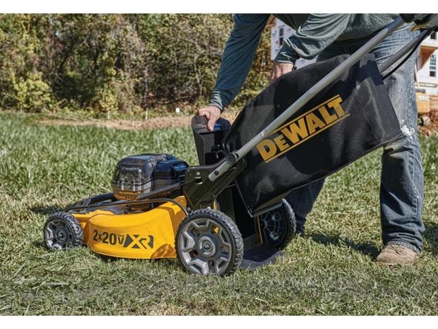 2021 DeWalt Lawn Mowers DCMW220P2 at McKinney Outdoor Superstore