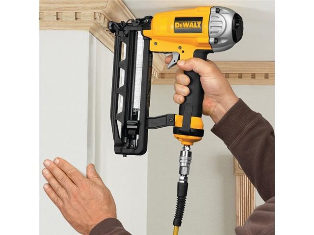 2021 DeWalt Nailers & Staplers D51257K at McKinney Outdoor Superstore