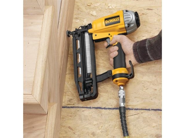 2021 DeWalt Nailers & Staplers D51257K at McKinney Outdoor Superstore