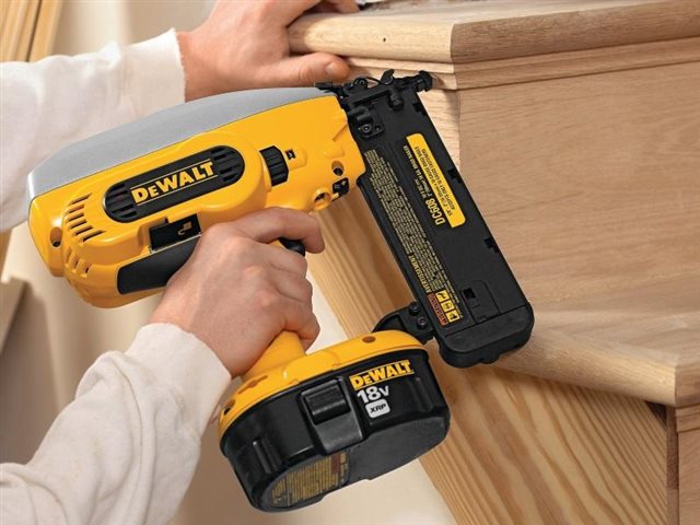 2021 DeWalt Nailers & Staplers DC608K at McKinney Outdoor Superstore