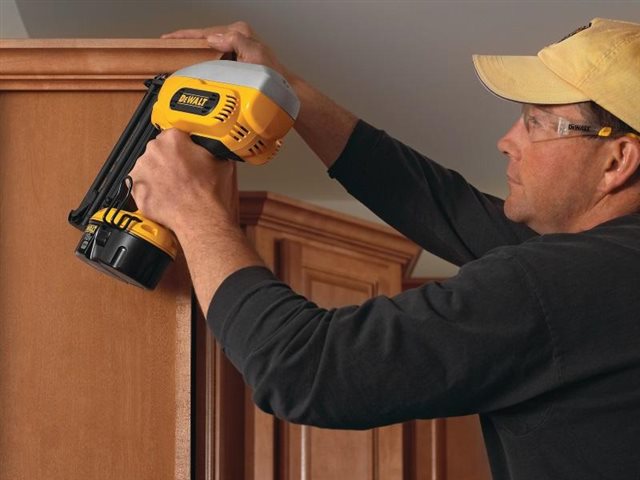 2021 DeWalt Nailers & Staplers DC608K at McKinney Outdoor Superstore