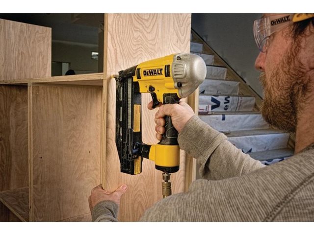 2021 DeWalt Nailers & Staplers DWFP71917 at McKinney Outdoor Superstore