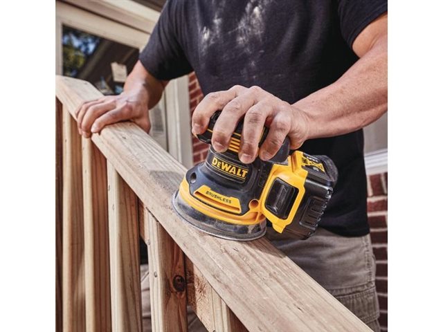 2021 DeWalt Sanders DCW210B at McKinney Outdoor Superstore