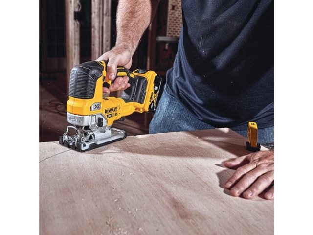 2021 DeWalt Saws DCS334B at McKinney Outdoor Superstore