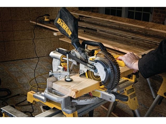 2021 DeWalt Saws DCS361M1 at McKinney Outdoor Superstore