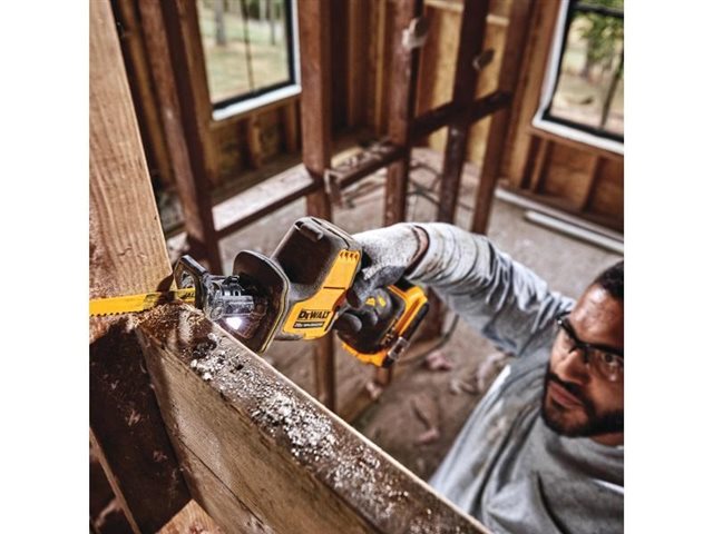 2021 DeWalt Saws DCS369B at McKinney Outdoor Superstore