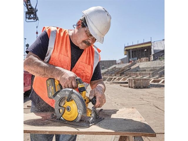 2021 DeWalt Saws DCS575B at McKinney Outdoor Superstore