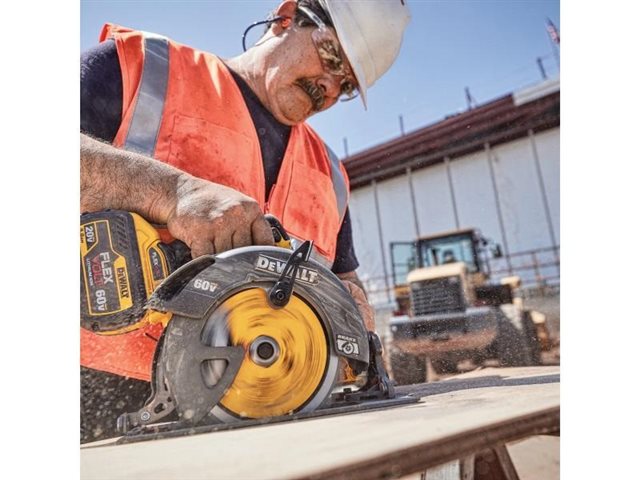 2021 DeWalt Saws DCS575B at McKinney Outdoor Superstore