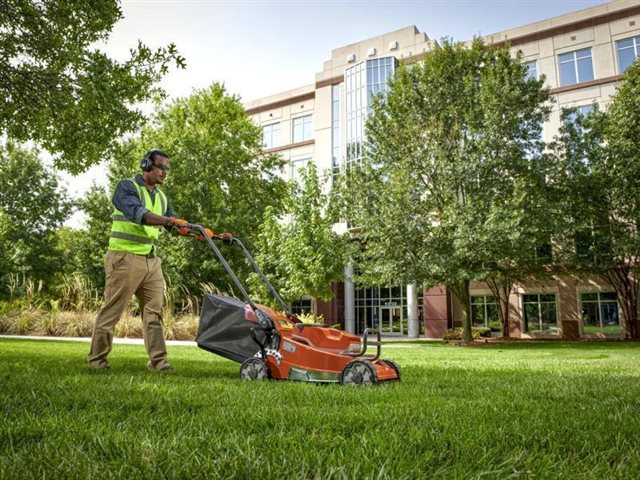 2023 Husqvarna Power Commercial Walk-Behind Mowers W520i at R/T Powersports
