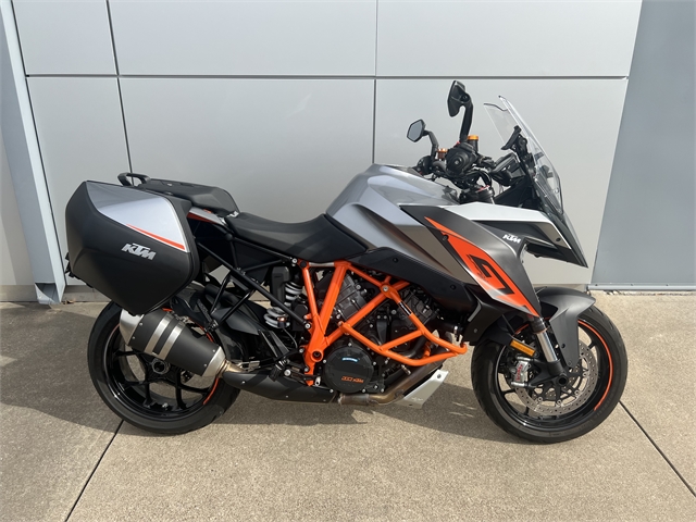 2017 KTM Super Duke 1290 GT at Eurosport Cycle