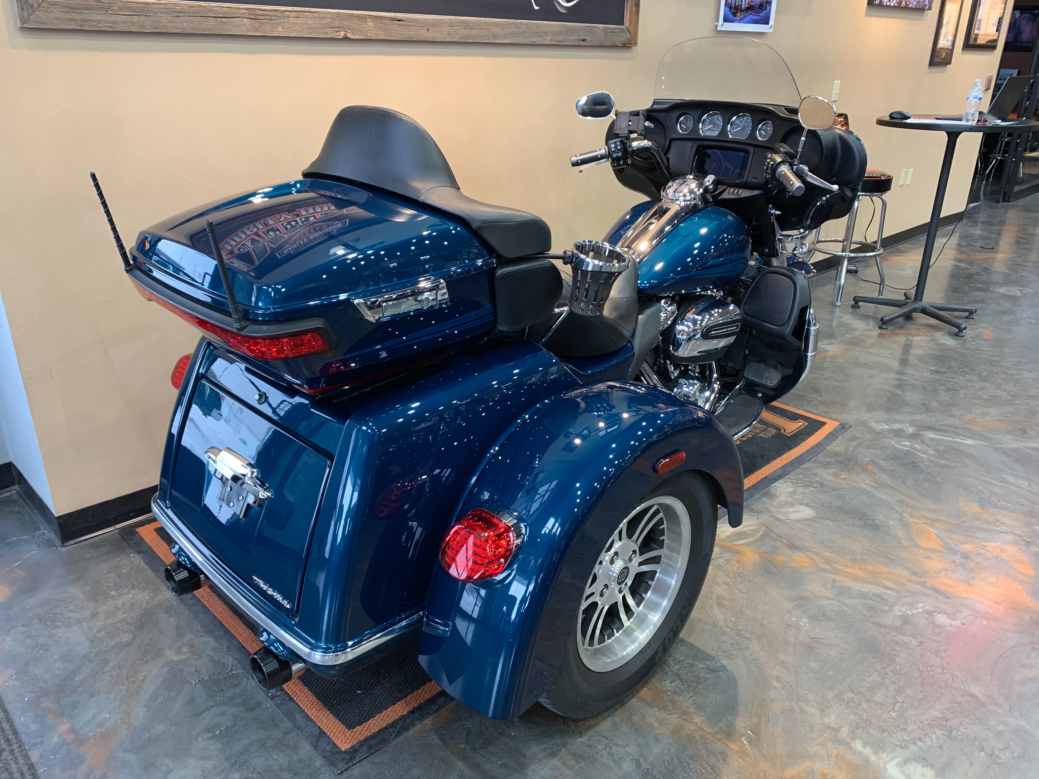 2020 Harley-Davidson Trike Tri Glide Ultra at Vandervest Harley-Davidson, Green Bay, WI 54303