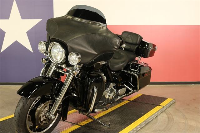 2009 Harley-Davidson Street Glide Base at Texas Harley