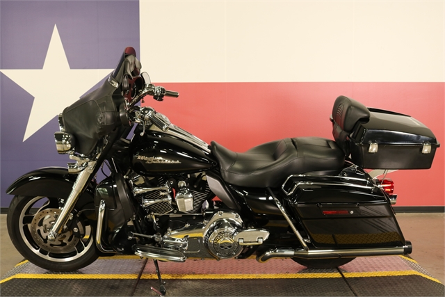2009 Harley-Davidson Street Glide Base at Texas Harley