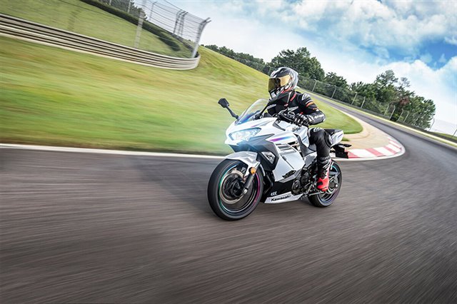 2023 Kawasaki Ninja 400 Base at Jacksonville Powersports, Jacksonville, FL 32225