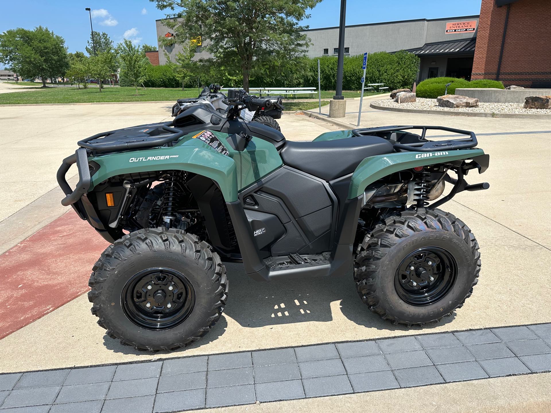 2023 Can-Am Outlander Pro HD7 at Green Mount Road Motorsports